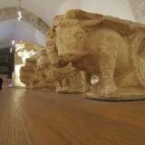 Notevole � anche il corredo scultoreo appartenente alla Cattedrale di San Sabino di Bari dove spiccano gli animali incisi (leoni, elefanti e animali fantastici come draghi, sfingi e grifoni) che attingono ai �bestiari medievali�